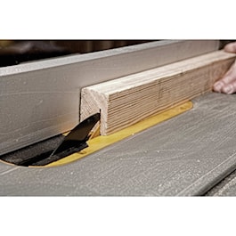 DeWalt 10" Jobsite Table Saw  32 - 1/2" (82.5cm) Rip Capacity, and a Rolling Stand (Reconditioned)