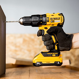 DEWALT 1/2-in 20-volt Max-Amp Variable Speed Brushless Cordless Hammer Drill (1-Battery Included) (Reconditioned)