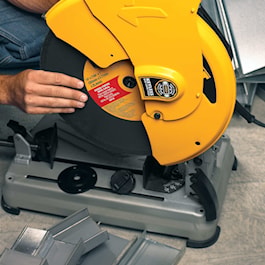 DeWalt 14 in. Chop Saw with QUIK-CHANGE™ Keyless Blade Change System (Reconditioned)