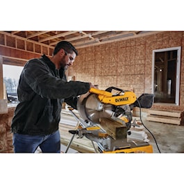 DeWalt 15 Amp 12 in. Electric Double-Bevel Compound Miter Saw (Reconditioned)