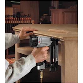 Porter Cable 18-Gauge Pneumatic Brad Nailer Kit (Reconditioned)