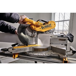 DeWalt 12 in. Double-Bevel Sliding Compound Miter Saw (Reconditioned)