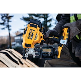 DeWalt 20V MAX* 15° Cordless Coil Roofing Nailer Kit (Reconditioned)
