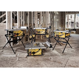 DeWalt 10" Jobsite Table Saw  32 - 1/2" (82.5cm) Rip Capacity, and a Rolling Stand (Reconditioned)