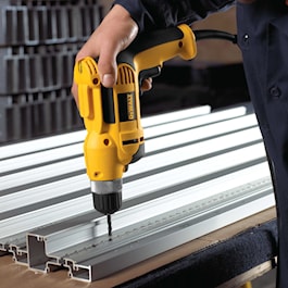 DeWalt 3/8 in. (10mm) VSR™ Pistol Grip Drill with Keyless Chuck Kit (Reconditioned)