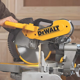DeWalt 12 in. Double-Bevel Sliding Compound Miter Saw (Reconditioned)