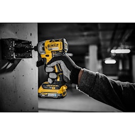 DEWALT POWERSTACK™ 20V MAX* Compact Battery (Reconditioned)
