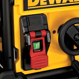 DeWalt 10" Jobsite Table Saw  32 - 1/2" (82.5cm) Rip Capacity, and a Rolling Stand (Reconditioned)