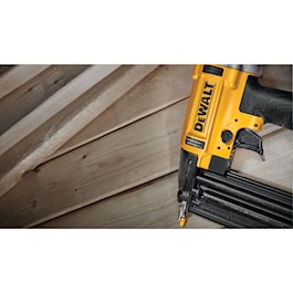 DeWalt 18 GA Precision Point™ Brad Nailer (Reconditioned)