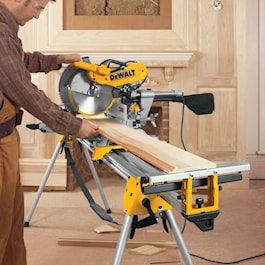 DeWalt 12 In. Double-Bevel Sliding Compound Miter Saw (Reconditioned)