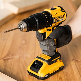 DEWALT 1/2-in 20-volt Max-Amp Variable Speed Brushless Cordless Hammer Drill (1-Battery Included) (Reconditioned)