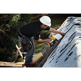 DeWalt 15° Coil Roofing Nailer (Reconditioned)
