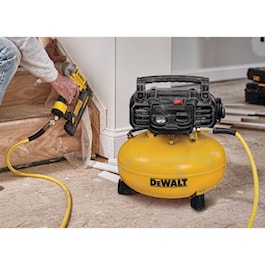 DeWalt Nailer and Compressor Combo Kit (Reconditioned)
