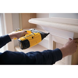 DeWalt 20V MAX* XR® 18 GA Cordless Brad Nailer Kit (Reconditioned)