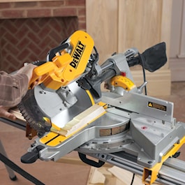 DeWalt 12 in. Double-Bevel Sliding Compound Miter Saw (Reconditioned)