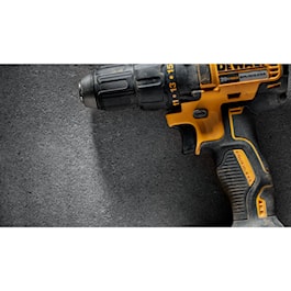 DeWalt 20V MAX* Brushless Cordless Compact Drill/Driver Kit - 2 batteries (Reconditioned)