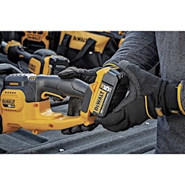 DeWalt 20V MAX* Lithium Ion Hedge Trimmer (5.0Ah) (Reconditioned)