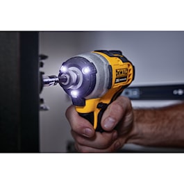 DeWalt ATOMIC™ 20V MAX* Brushless Cordless Compact 1/4 in. Impact Driver Kit (Reconditioned)