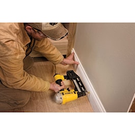 DeWalt 16 GA Precision Point™ Finish Nailer (Reconditioned)