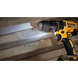 DeWalt 20V MAX* Brushless Cordless Compact Drill/Driver Kit - 2 batteries (Reconditioned)