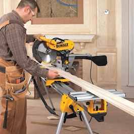 DeWalt 12 in. Double-Bevel Sliding Compound Miter Saw (Reconditioned)