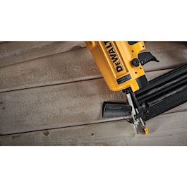 DeWalt 18 GA Precision Point™ Brad Nailer (Reconditioned)