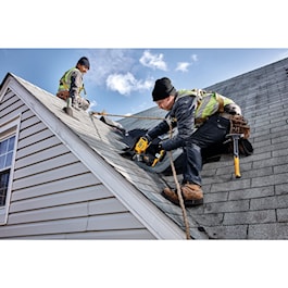 DeWalt 20V MAX* 15° Cordless Coil Roofing Nailer Kit (Reconditioned)