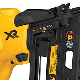 DeWalt 20V MAX* XR® 16 GA Angled Finish Nailer - Kit (Reconditioned)