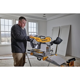 DeWalt 15 Amp 12 in. Electric Double-Bevel Compound Miter Saw (Reconditioned)