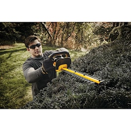DeWalt 20V MAX* 22" Cordless Hedge Trimmer (Bare) (Reconditioned)