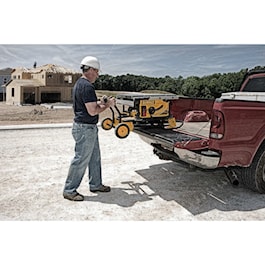 DeWalt 10" Jobsite Table Saw  32 - 1/2" (82.5cm) Rip Capacity, and a Rolling Stand (Reconditioned)