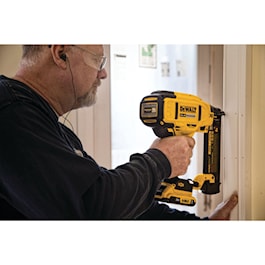 DeWalt 20V MAX* XR® 18 GA Cordless Brad Nailer Kit (Reconditioned)
